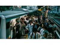 12月30日零时起全国铁路将实施新的列车运行图2019年12月30日零时起