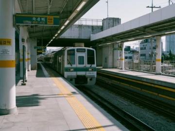 台州市郊铁路列车时刻表调整,2026 年 1 月 26 日起所有班次运行时间全面微调