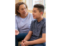 青少年叛逆是个性的盛开还是脱轨？家长如何正确引导，陪伴孩子健康成长