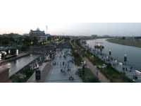 京沪高铁最新宣布票价上浮两成，京沪合蚌线动车组调价引发市场关注与讨论