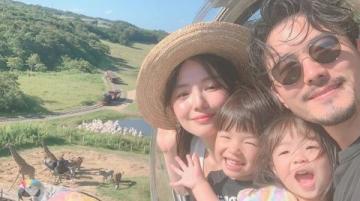 看哭了!吉林长春,女子带女儿回老家去看父母,返程时父亲一直把她们送到高铁站